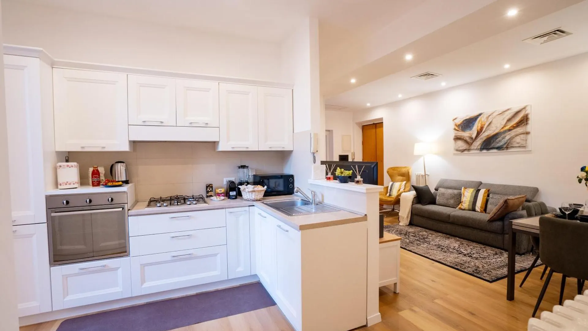 Valenziani Luxury Apartment Rome Center